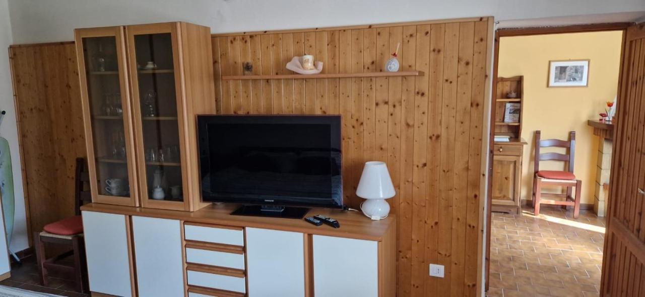 Cascina Del Galin Apartamento Lanzo dʼIntelvi Exterior foto