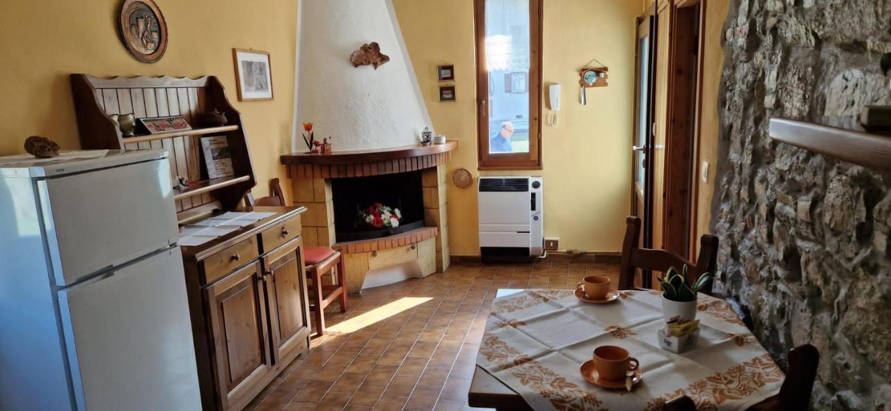 Cascina Del Galin Apartamento Lanzo dʼIntelvi Exterior foto